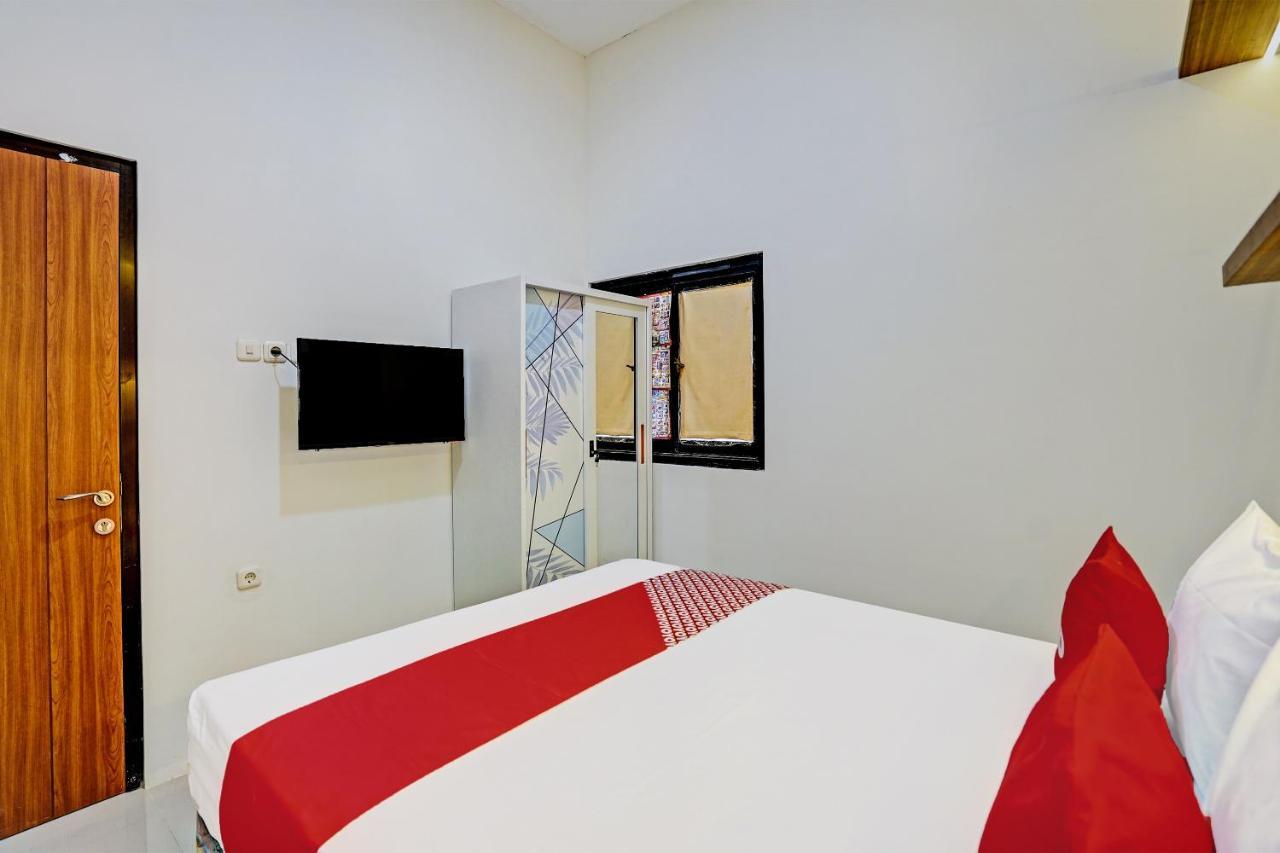 Oyo 92435 Sunlo Cozy Home Family Homestay Syariah Sorabaya Extérieur photo
