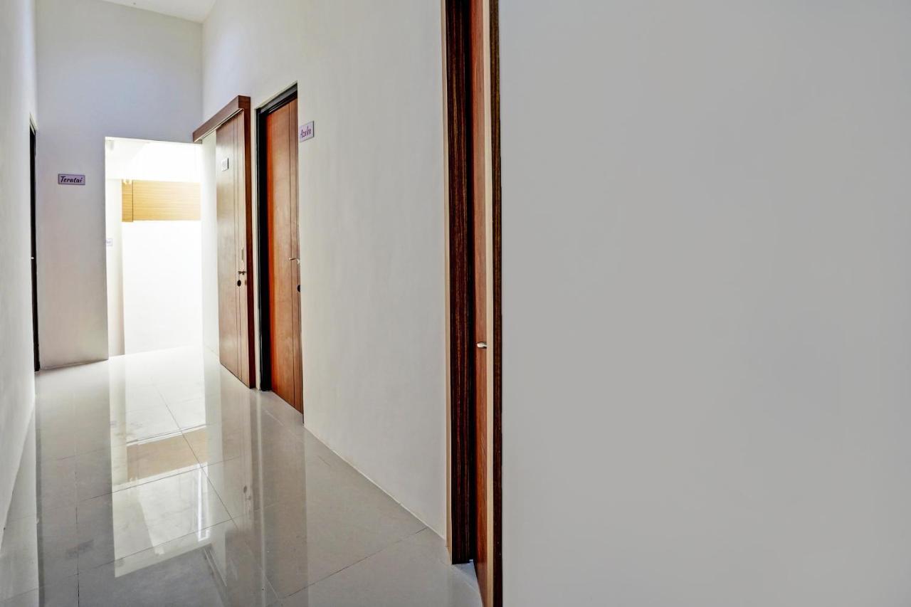 Oyo 92435 Sunlo Cozy Home Family Homestay Syariah Sorabaya Extérieur photo