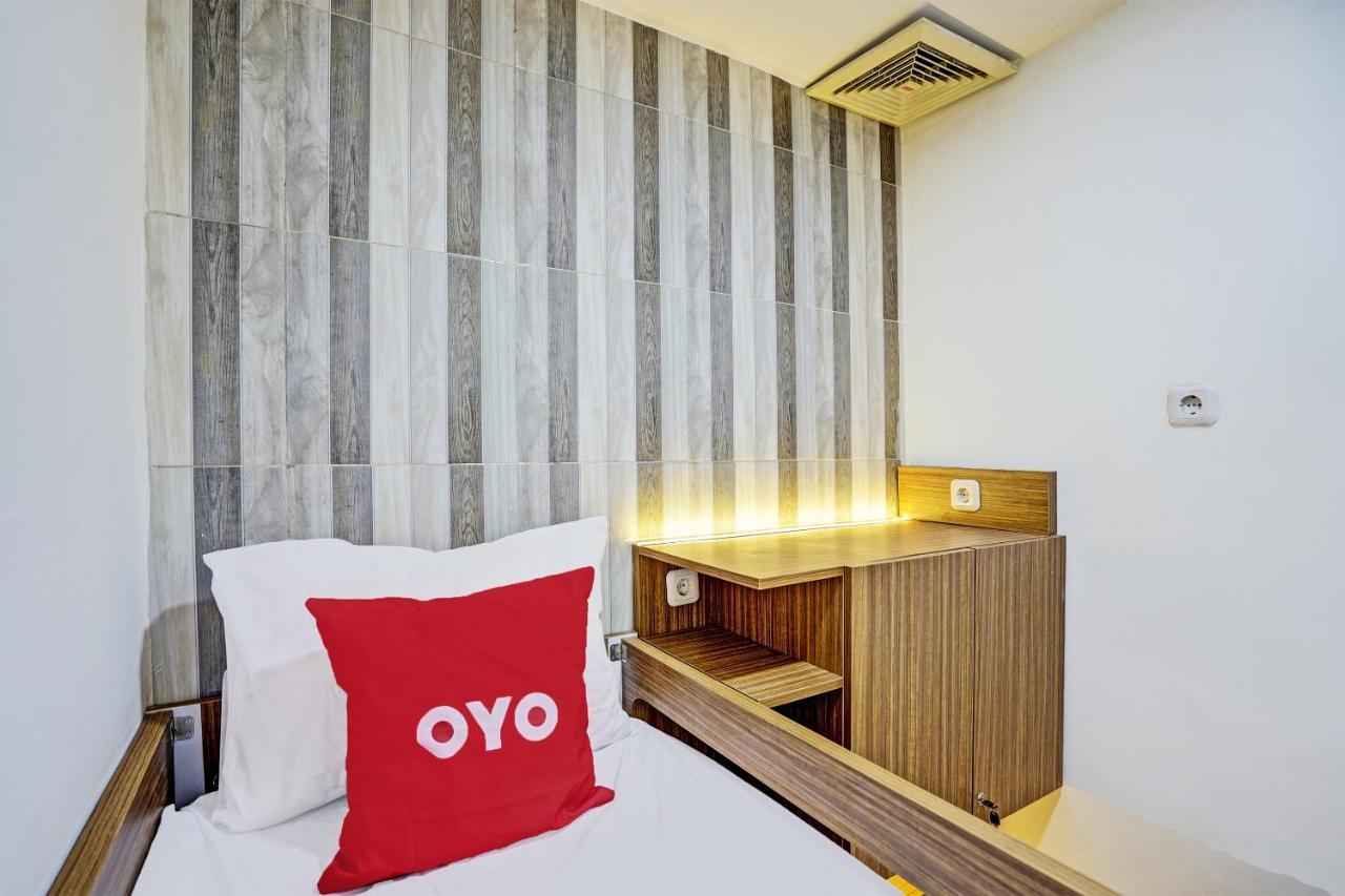 Oyo 92435 Sunlo Cozy Home Family Homestay Syariah Sorabaya Extérieur photo
