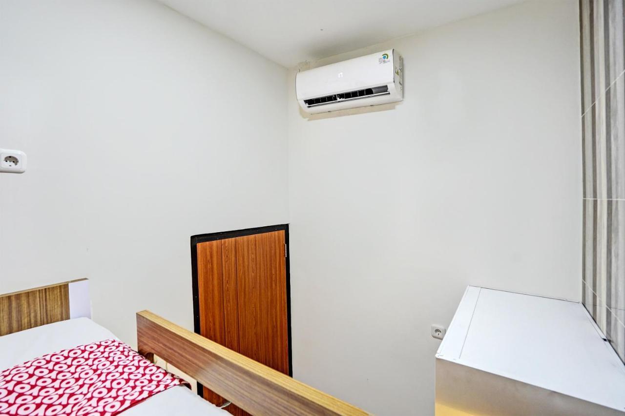 Oyo 92435 Sunlo Cozy Home Family Homestay Syariah Sorabaya Extérieur photo