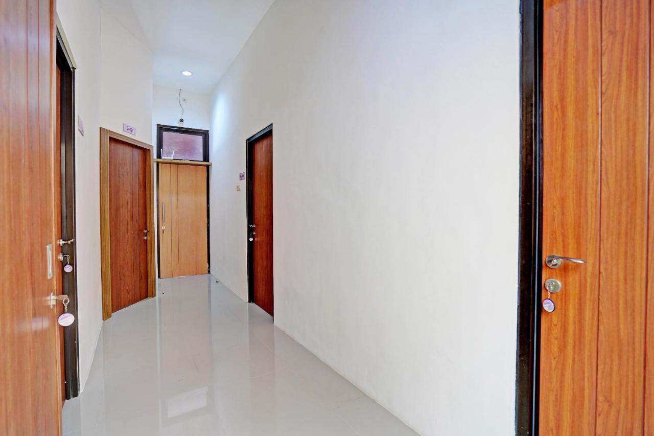 Oyo 92435 Sunlo Cozy Home Family Homestay Syariah Sorabaya Extérieur photo